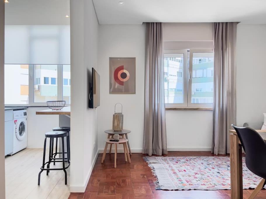 Olaias Lisbon 2 Bed Near Metro 2 Lägenhet Exteriör bild